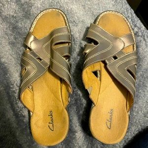 Clarks size 10 sandals